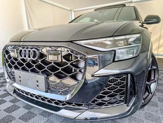 AUDI-RS Q8-2025
