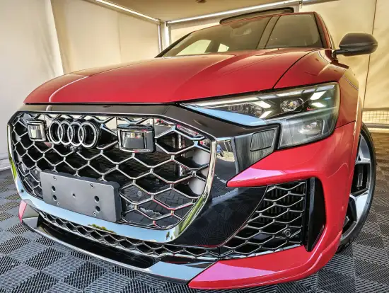 AUDI-RS Q8-2025