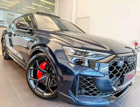 AUDI-RS Q8-2025