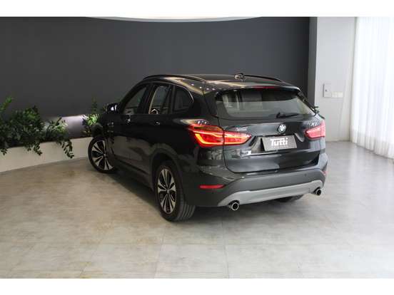 BMW-X1-2016