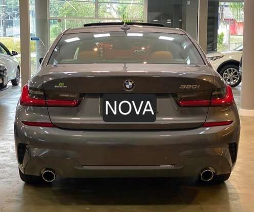 BMW-320i-2020