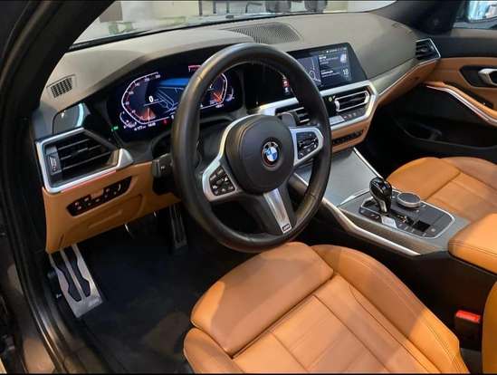 BMW-320i-2020