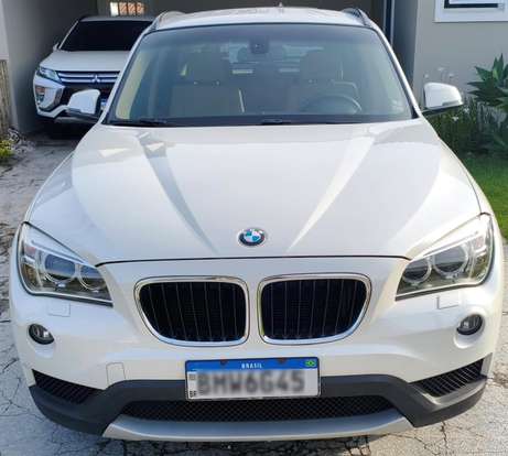 BMW-X1-2013