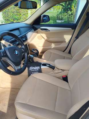 BMW-X1-2013
