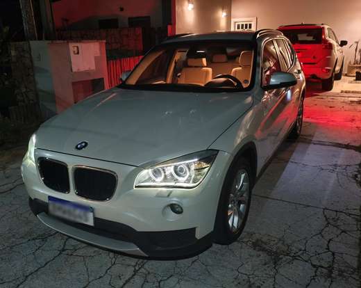 BMW-X1-2013