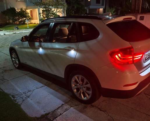 BMW-X1-2013