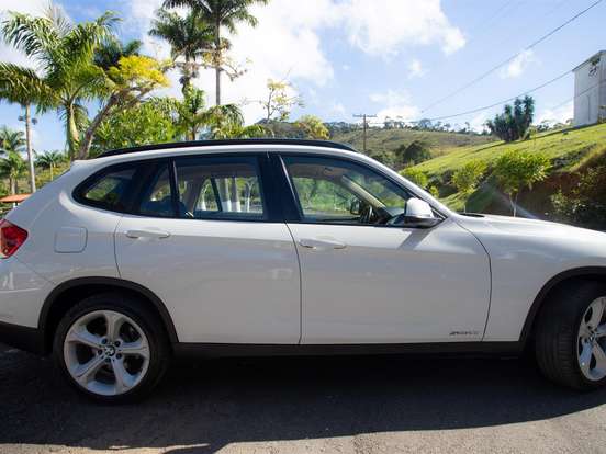 BMW-X1-2.0 16V TURBO ACTIVEFLEX SDRIVE20I 4P AUTOMÁTICO BMW-X1-2015