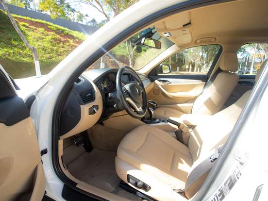 BMW-X1-2.0 16V TURBO ACTIVEFLEX SDRIVE20I 4P AUTOMÁTICO BMW-X1-2015