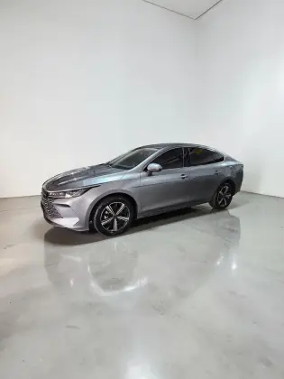 BYD KING 1.5 DM-I PHEV GS AUTOMÁTICO BYD KING 1.5 DM-I PHEV GS AUTOMÁTICO