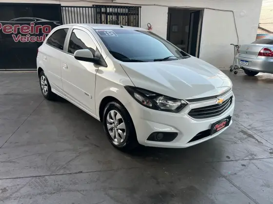 CHEVROLET ONIX 1.0 MPFI LT 8V FLEX 4P MANUAL CHEVROLET ONIX 1.0 MPFI LT 8V FLEX 4P MANUAL