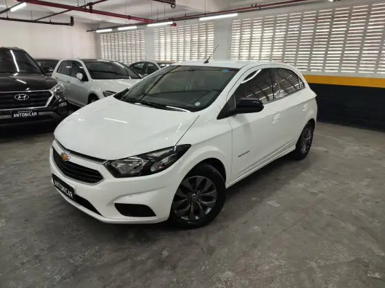 CHEVROLET ONIX 1.4 MPFI ADVANTAGE 8V FLEX 4P AUTOMÁTICO CHEVROLET ONIX 1.4 MPFI ADVANTAGE 8V FLEX 4P AUTOMÁTICO