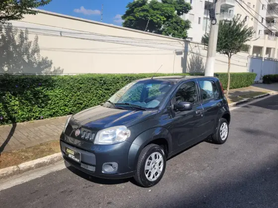FIAT UNO 1.0 EVO VIVACE 8V FLEX 4P MANUAL