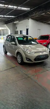 FORD FIESTA 1.6 ROCAM HATCH 8V FLEX 4P MANUAL