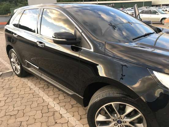 FORD-EDGE-2016