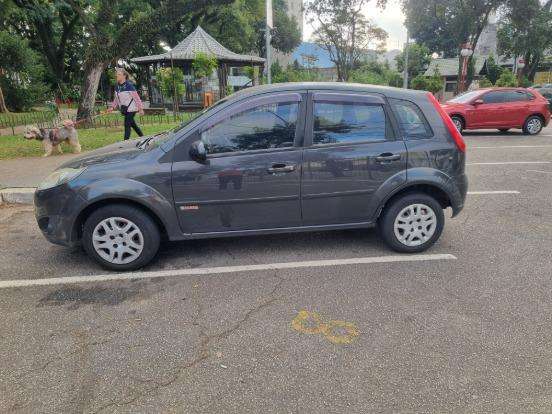 FORD-FIESTA-2011