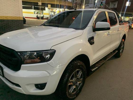 FORD RANGER 2.2 XLS 4X4 CD 16V DIESEL 4P AUTOMÁTICO