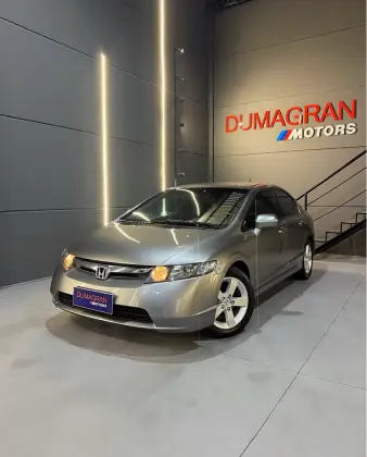 HONDA CIVIC 1.8 LXS 16V FLEX 4P AUTOMÁTICO HONDA CIVIC 1.8 LXS 16V FLEX 4P AUTOMÁTICO