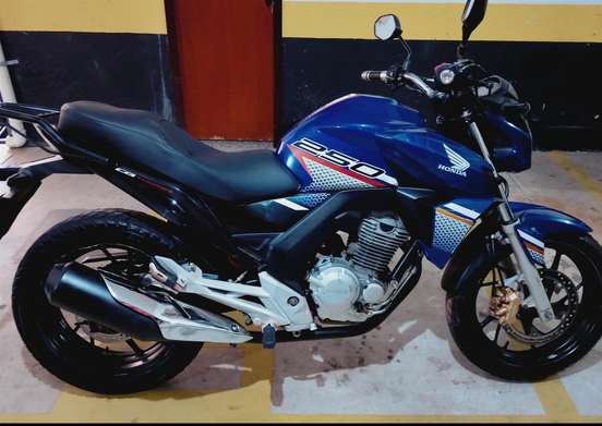 HONDA-CB TWISTER-2022