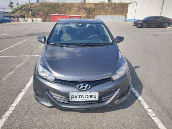 HYUNDAI HB20S 1.6 COMFORT PLUS 16V FLEX 4P AUTOMÁTICO