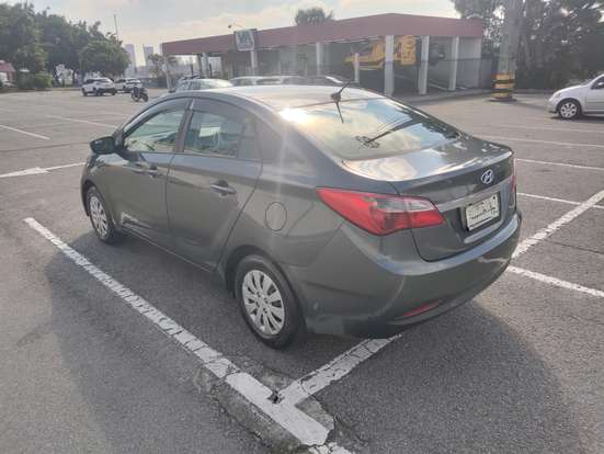 HYUNDAI-HB20S-2014
