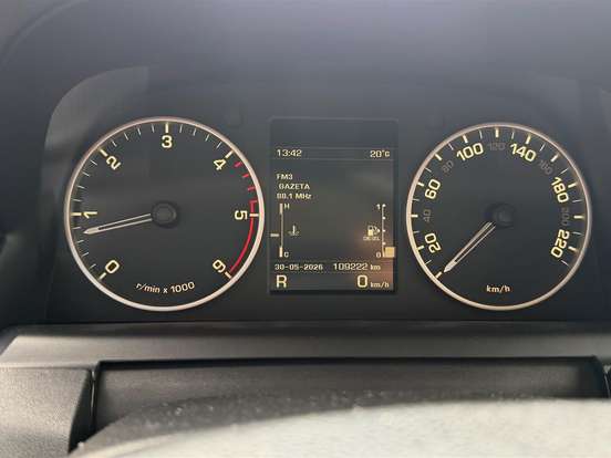 LAND ROVER-DISCOVERY 4-3.0 SE 4X4 V6 24V BI-TURBO DIESEL 4P AUTOMÁTICO LAND ROVER-DISCOVERY 4-2013
