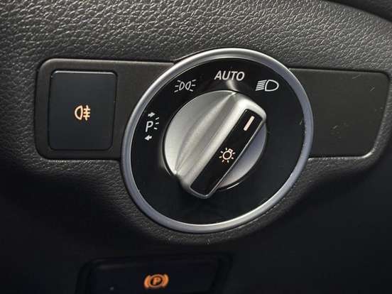 MERCEDES-BENZ-CLA 200-2014