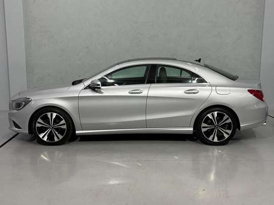 MERCEDES-BENZ-CLA 200-1.6 FIRST EDITION TURBO GASOLINA 4P AUTOMATIZADO MERCEDES-BENZ-CLA 200-2014