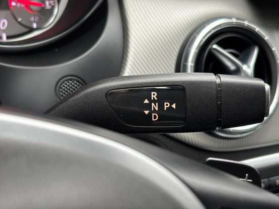 MERCEDES-BENZ-CLA 200-2014