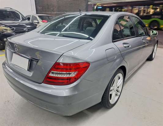 MERCEDES-BENZ-C 180-2011