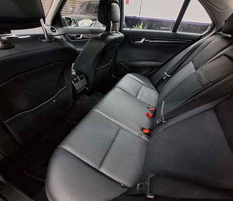 MERCEDES-BENZ-C 180-2011
