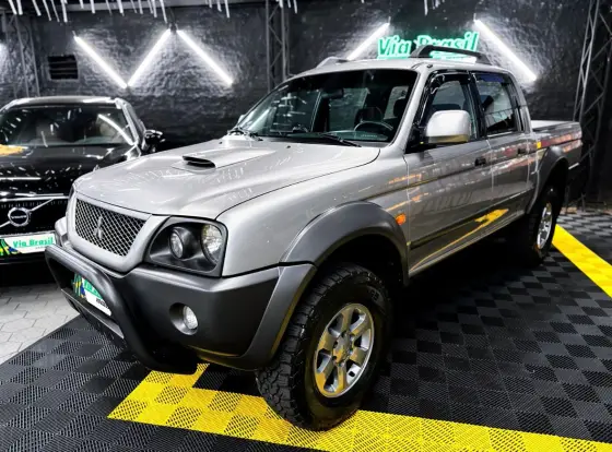 MITSUBISHI L200 2.5 GL 4X4 CD 8V TURBO DIESEL 4P MANUAL MITSUBISHI L200 2.5 GL 4X4 CD 8V TURBO DIESEL 4P MANUAL