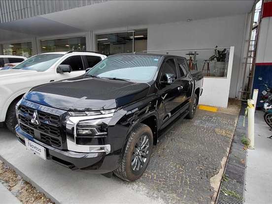 MITSUBISHI-TRITON-2.4 BITURBO DIESEL CD HPE 4X4 AUTOMÁTICO MITSUBISHI-TRITON-2025