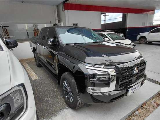 MITSUBISHI-TRITON-2.4 BITURBO DIESEL CD HPE 4X4 AUTOMÁTICO MITSUBISHI-TRITON-2025