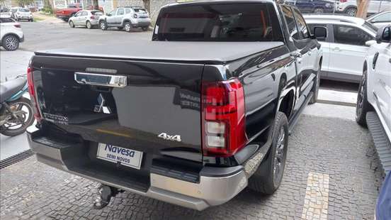 MITSUBISHI-TRITON-2025