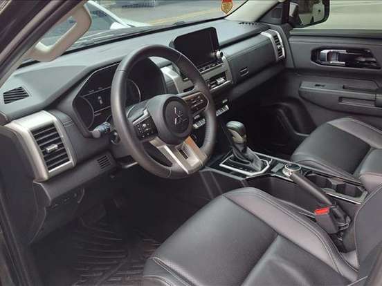MITSUBISHI-TRITON-2.4 BITURBO DIESEL CD HPE 4X4 AUTOMÁTICO MITSUBISHI-TRITON-2025