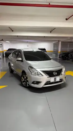 NISSAN VERSA 1.6 16V FLEXSTART UNIQUE 4P XTRONIC NISSAN VERSA 1.6 16V FLEXSTART UNIQUE 4P XTRONIC