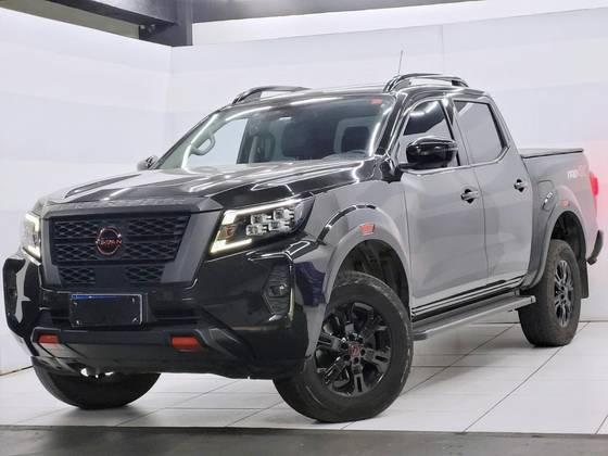 NISSAN FRONTIER 2.3 16V TURBO DIESEL PRO4X CD 4X4 AUTOMÁTICO