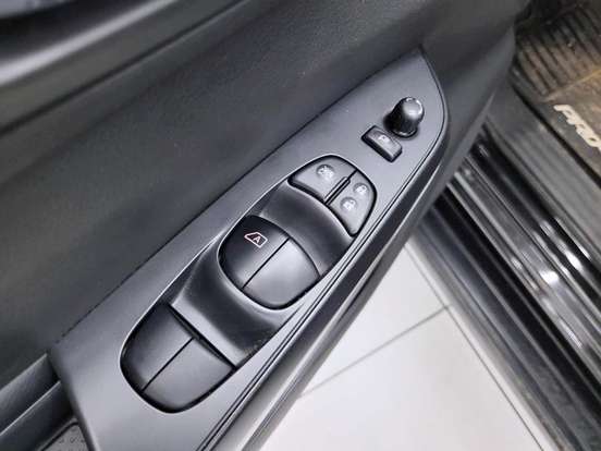 NISSAN-FRONTIER-2.3 16V TURBO DIESEL PRO4X CD 4X4 AUTOMÁTICO NISSAN-FRONTIER-2023