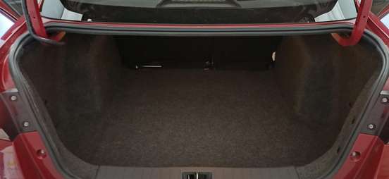NISSAN-VERSA-2023