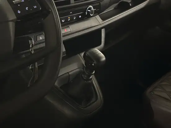 PEUGEOT-EXPERT-2024