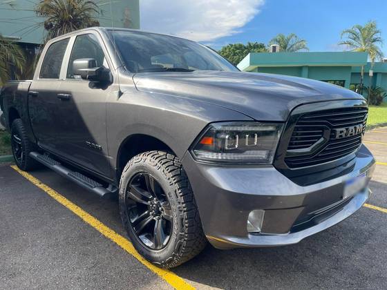 RAM 1500 5.7 V8 GASOLINA LIMITED NIGHT EDITION CD 4X4 AUTOMÁTICO
