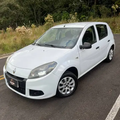 RENAULT SANDERO 1.0 AUTHENTIQUE 16V FLEX 4P MANUAL RENAULT SANDERO 1.0 AUTHENTIQUE 16V FLEX 4P MANUAL