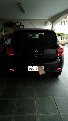 RENAULT-SANDERO-2015