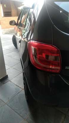 RENAULT-SANDERO-2015