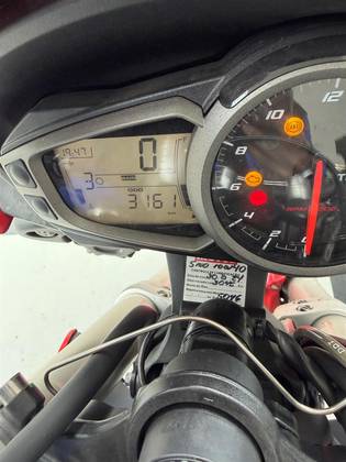 TRIUMPH STREET TRIPLE 765 S 