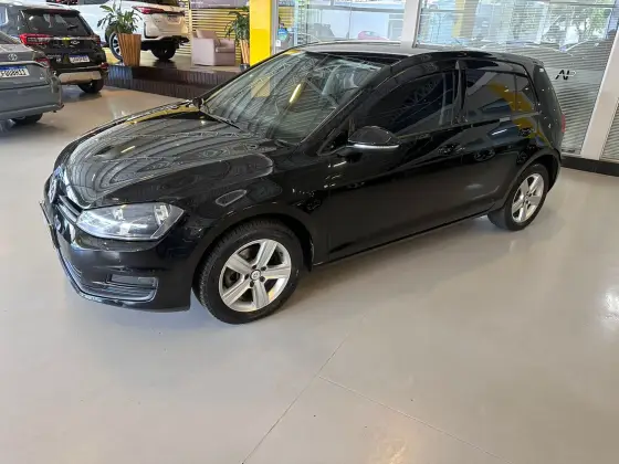 VOLKSWAGEN GOLF 1.4 TSI COMFORTLINE 16V GASOLINA 4P AUTOMÁTICO VOLKSWAGEN GOLF 1.4 TSI COMFORTLINE 16V GASOLINA 4P AUTOMÁTICO
