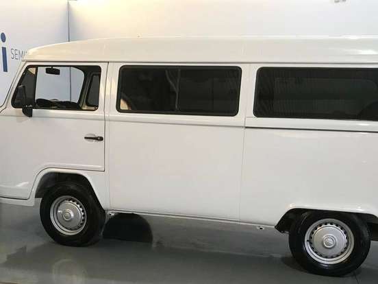 VOLKSWAGEN-KOMBI-1.4 MI STD 8V FLEX 4P MANUAL VOLKSWAGEN-KOMBI-2011
