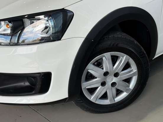 VOLKSWAGEN-SAVEIRO-1.6 MI CS 8V FLEX 2P MANUAL G.VI VOLKSWAGEN-SAVEIRO-2013