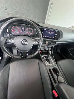 VOLKSWAGEN-JETTA-2018
