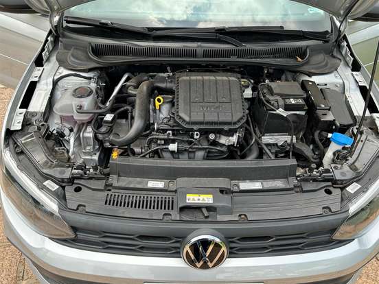VOLKSWAGEN-POLO-2024
